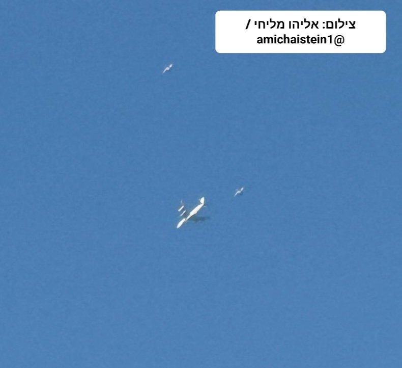 FreeRepost's tweet photo. BREAKING:  🇮🇱 Netyanahu is running away from Israel for now  According to a special report from i24NEWS, the Zion Wing aircraft is currently airborne, accompanied by two Israeli fighter jets. https://t.co/ooCwLbhPPy