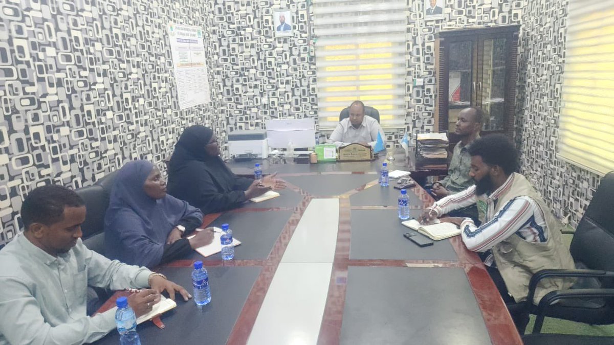 SOLO_EastAfrica's tweet photo. This week, SOLO hosted senior representatives from Willow International in #Kismayo to explore opportunities for collaboration on key social challenges in Somalia.

The visit included coordinated meetings with government ministries responsible for women’s affairs, youth, and social development. Discussions focused on joint strategies to combat human trafficking, gender-based violence (GBV), and exploitation. 

Stakeholders commended SOLO’s leadership in facilitating the visit and advancing meaningful partnerships for sustainable social impact.

#PartnershipForChange #EndGBV #StopHumanTrafficking #SocialImpact #WillowInternational #SOLOSomalia #YouthEmpowerment #WomenEmpowerment #SomaliaDevelopment #StrategicPartnership #HumanRights