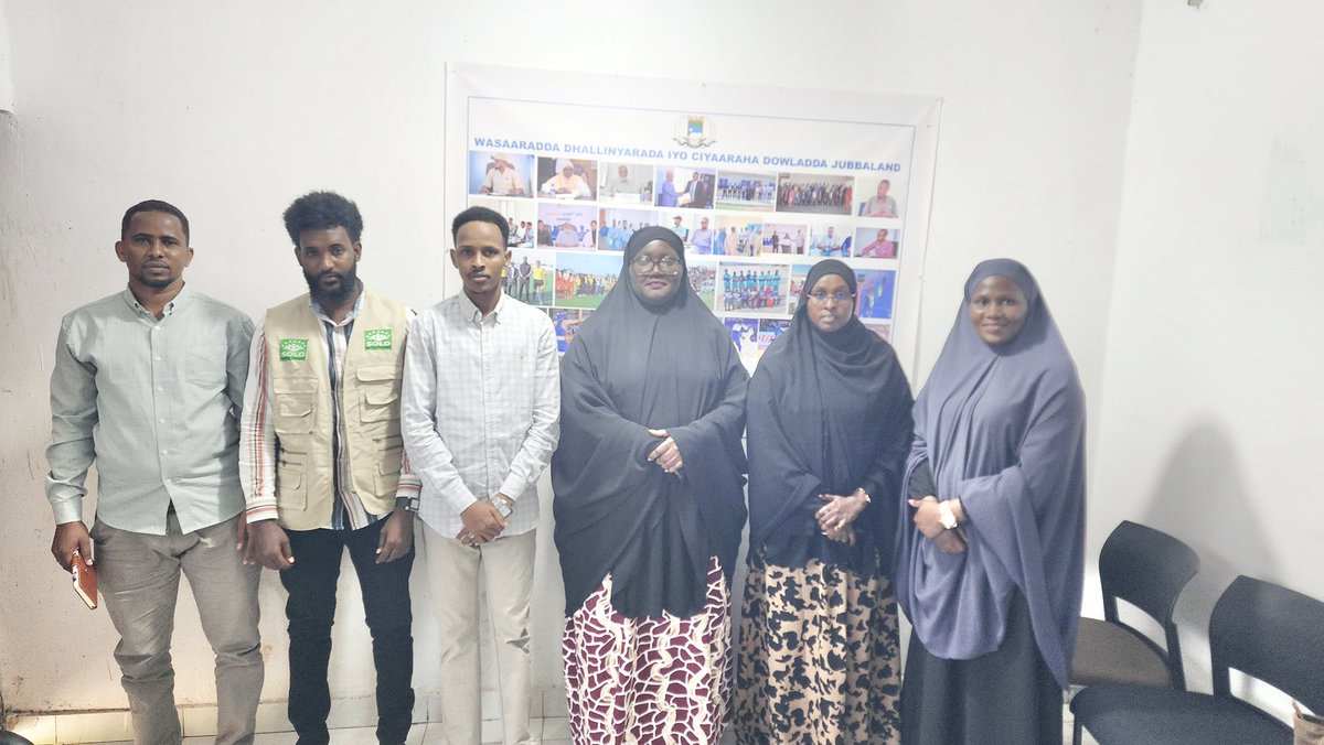 SOLO_EastAfrica's tweet photo. This week, SOLO hosted senior representatives from Willow International in #Kismayo to explore opportunities for collaboration on key social challenges in Somalia.

The visit included coordinated meetings with government ministries responsible for women’s affairs, youth, and social development. Discussions focused on joint strategies to combat human trafficking, gender-based violence (GBV), and exploitation. 

Stakeholders commended SOLO’s leadership in facilitating the visit and advancing meaningful partnerships for sustainable social impact.

#PartnershipForChange #EndGBV #StopHumanTrafficking #SocialImpact #WillowInternational #SOLOSomalia #YouthEmpowerment #WomenEmpowerment #SomaliaDevelopment #StrategicPartnership #HumanRights