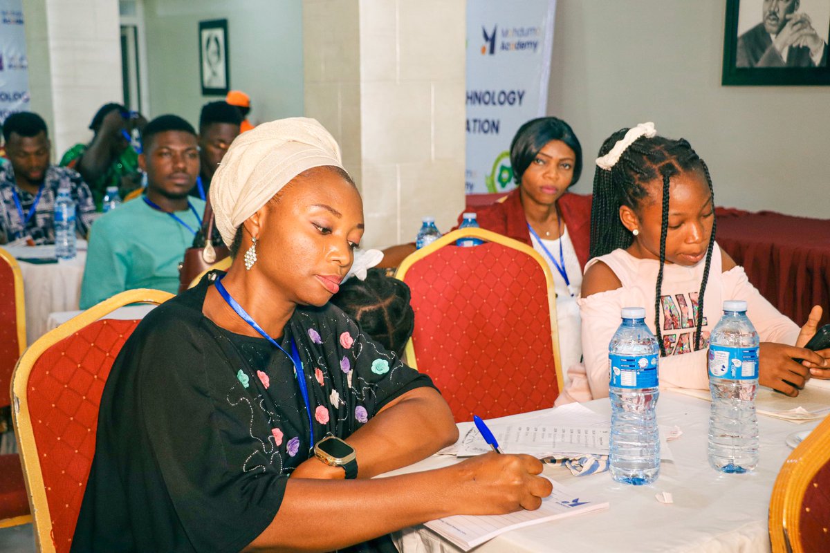 mahdumo_'s tweet photo. MAHDUMO in ONDO - What. A. Day!

A massive thank you to all the passionate educators, partners, and the NAPPS Akure South team who made this event a success. &amp;

#MahdumolnOndo #TrainingHighlights #EducatorEmpowerment #TechInEducation
#NAPPS #DigitalTransformation #innovate https://t.co/UyGYRJ4A8h