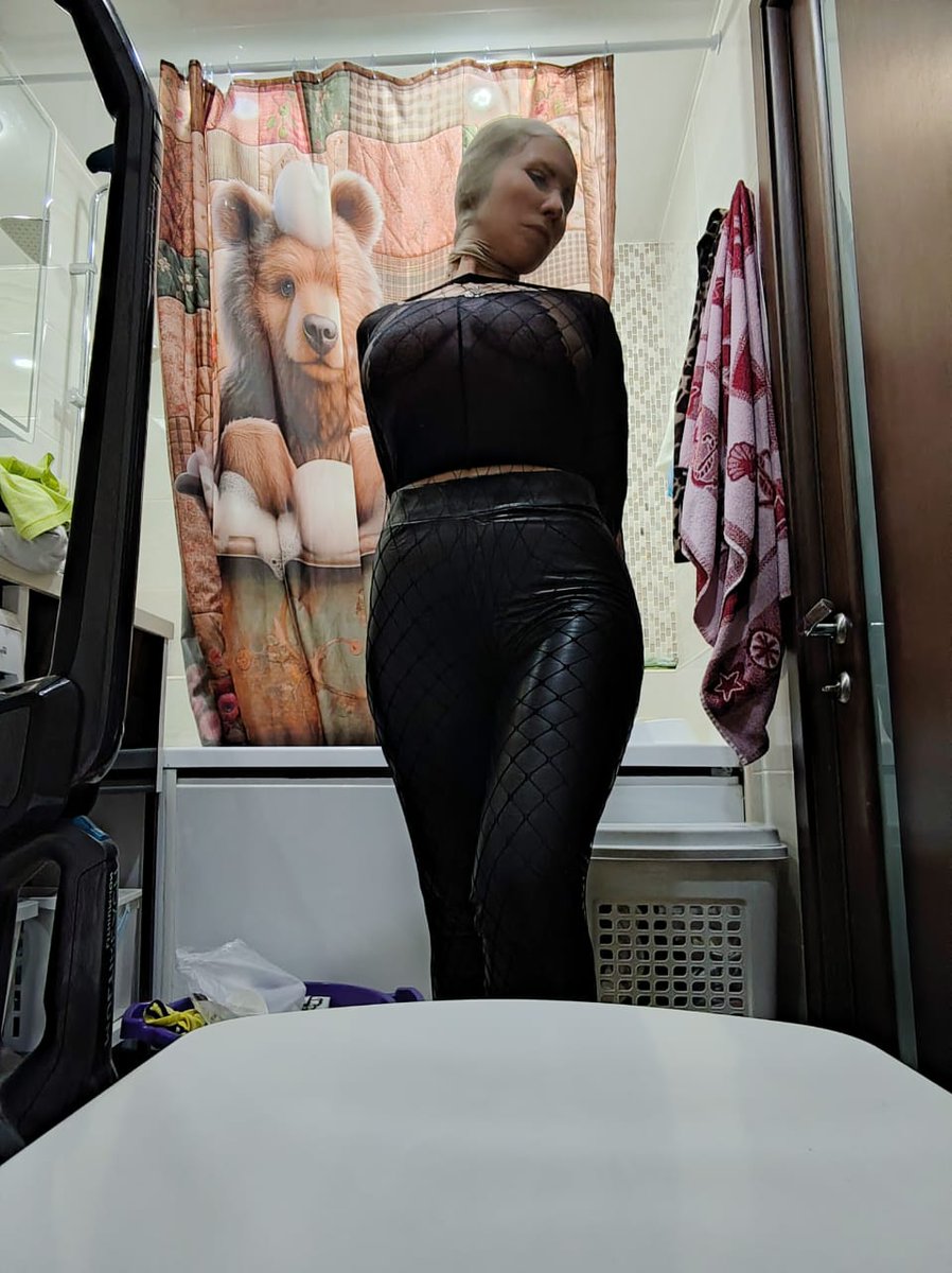 NylonLayered's tweet image. На работу готова )))