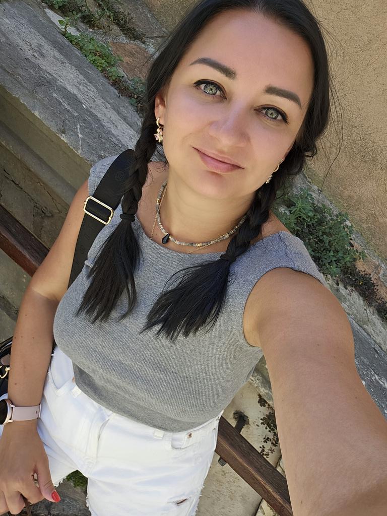 call_me_juls's tweet image. А давайте попитаєте щось інтересне
Маю багато дурного часу
ngl.link/call_me_juls2