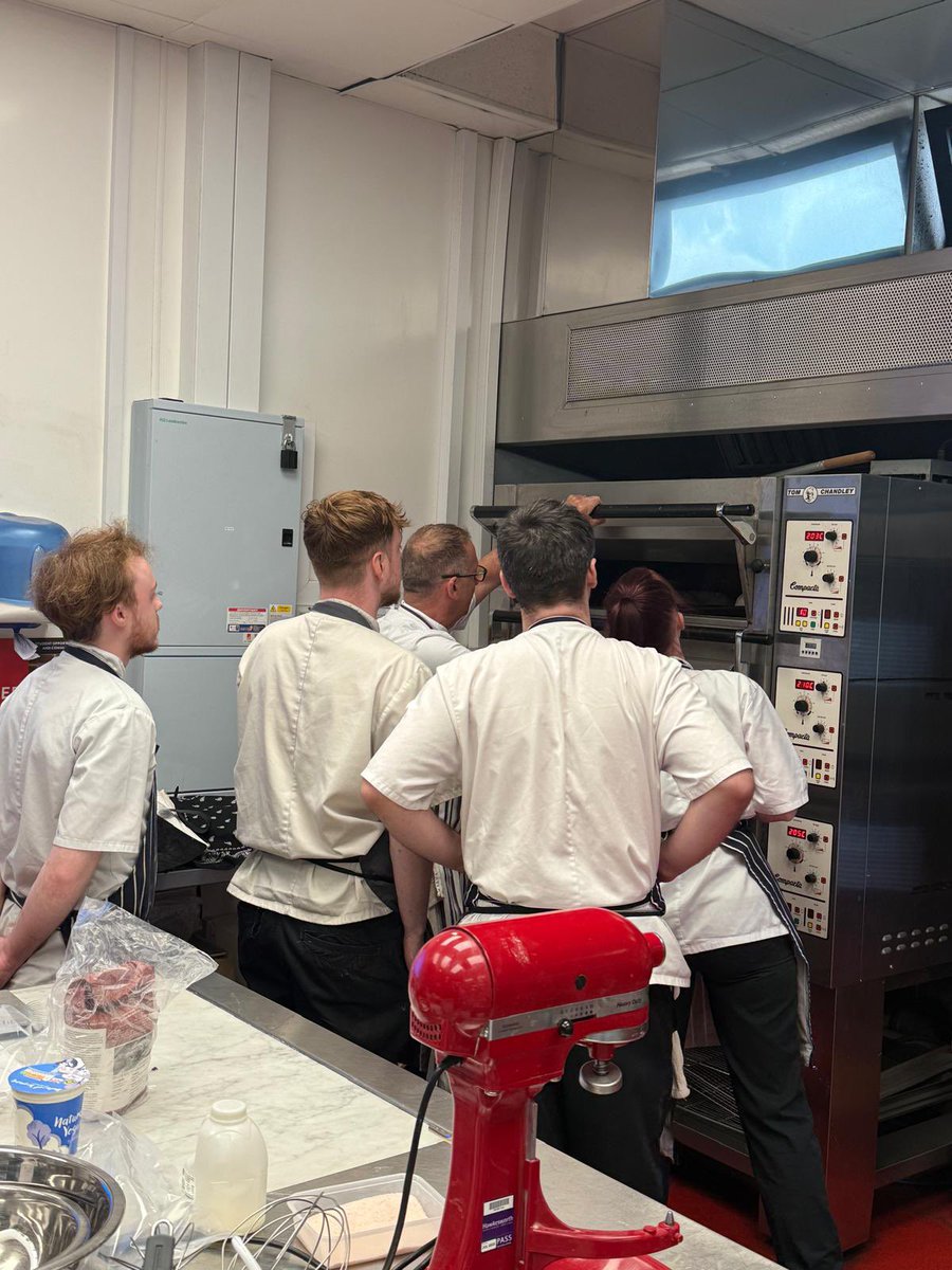 What a few months it’s been! 🎉
We’ve celebrated Distinctions 🏅, welcomed new Chefs, Bakers &amp; Butchers 👨‍🍳🧁🔪, and seen amazing promotions from FOH to Supervisor &amp; Commis to CDP! 
#Apprenticeships #EPA #Distinction #HospitalityCareers #SkillsForLife #ProudProvider