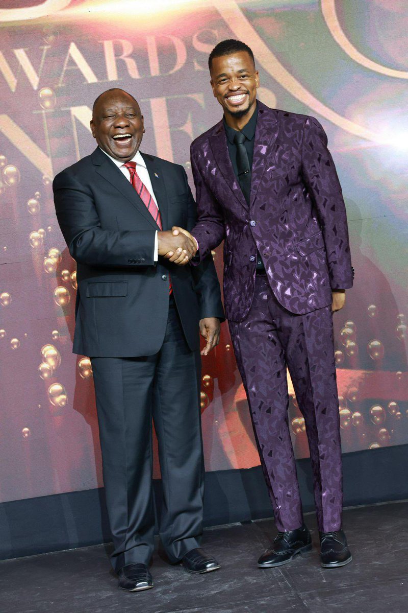 MphoPopps's tweet photo. Finding out the president watches @Official_PnC made my whole year https://t.co/8KnS5rLLQl