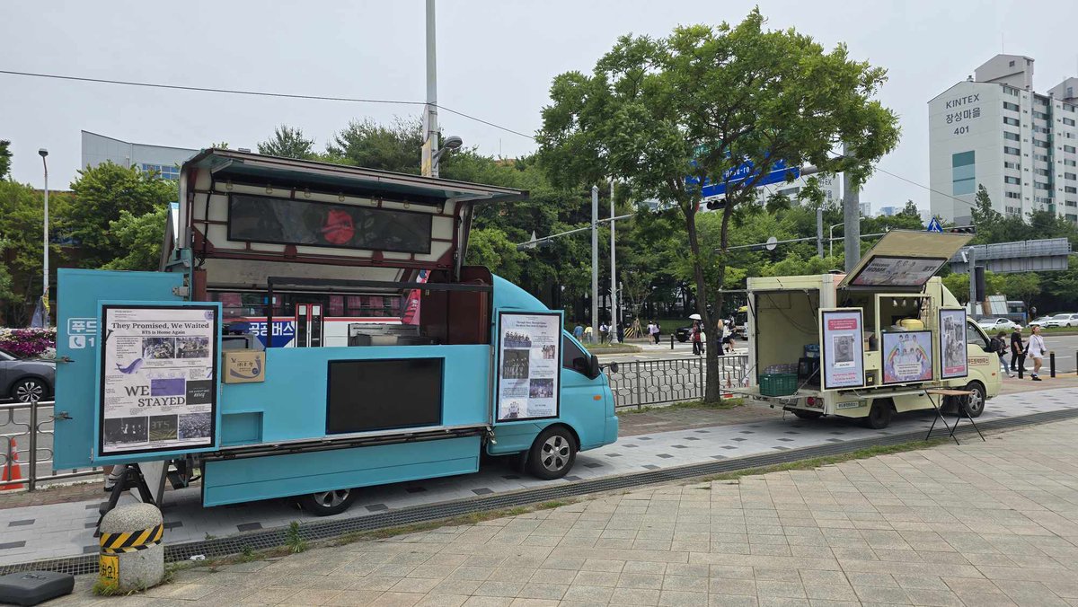 Jeonshamma778's tweet image. #BangladeshToBangtan
📍 Location Update!
Our location has changed — we’ll now be in front of HYBE at 3:30 PM KST!
Come celebrate FESTA with us — BTS’s reunion, discharge &amp;amp; anniversary.
Let’s make special memories together! 💜
#btsbdproject
#12YearsWithBTS
#2025BTSFESTA