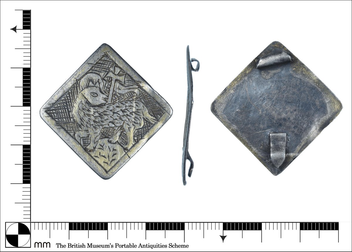 YORYM_FLO's tweet image. This silver panel from a medieval reliquary pendant depicts the ‘Agnus Dei’ (Lamb of God). It is currently on display @yorkshiremueum as part of the Medieval Ritual Landscape Project #FindsFriday #MeRit #MedievalRitual #Religion finds.org.uk/database/artef…