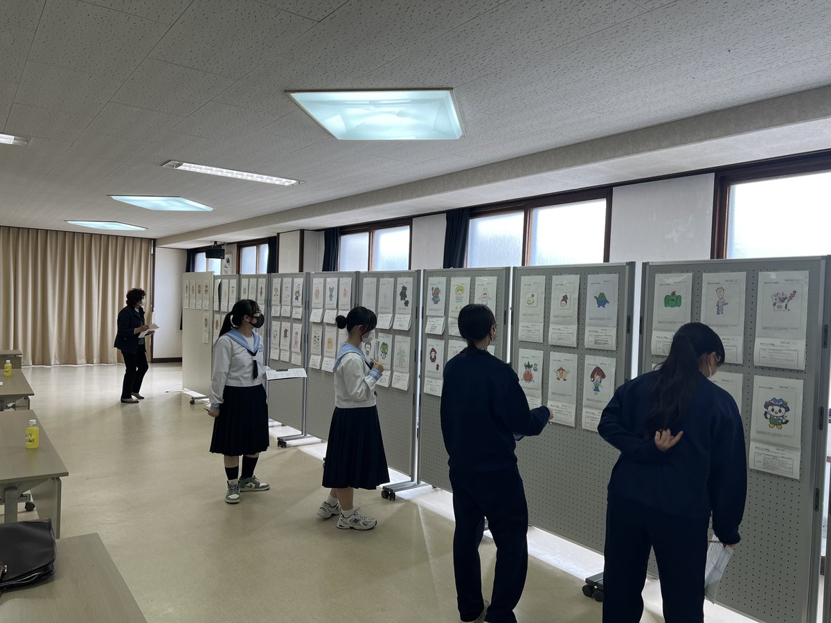 募集しておりました森町新公式キャラクターの選考会がスタートしました🌰
　　
まだまだ先の話ではありますが、総勢120作品の中からどんなキャラクターが選出されるのか楽しみです☺️どれも良い作品で個性豊かです✨