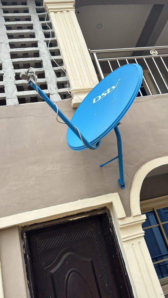RT please 🙏
Dstv decoder with dish and remote available <a href="/InsideOsogbo/">Inside Òṣogbo</a> Ogo oluwa 40k sharp 🫡