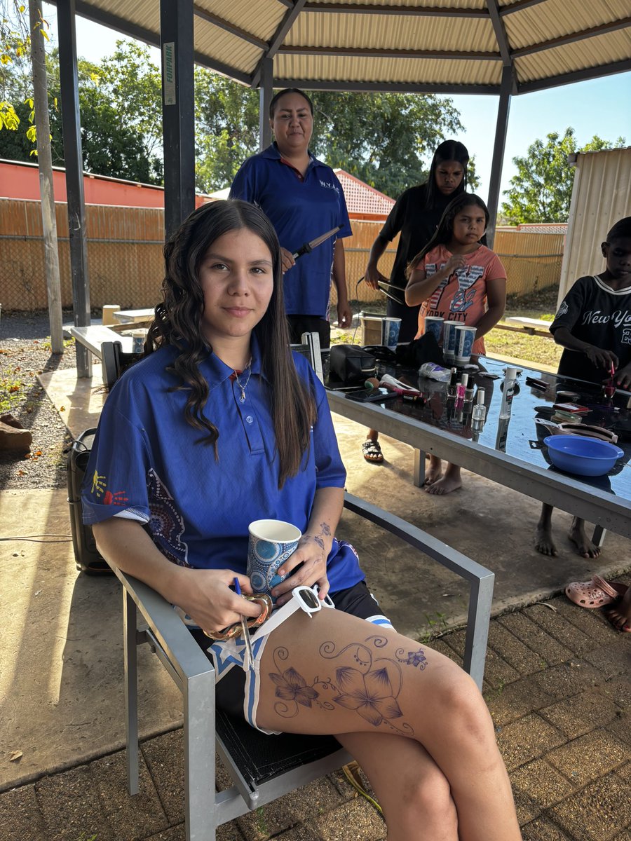 WyndhamPol's tweet photo. Wyndham Girls Group, getting fancy 💅🏽💋💃🏾 #fb https://t.co/VKd0sHnZqt