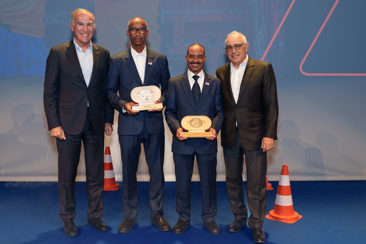 👷‍♂️ Alors même que la santé-sécurité, la transmission et les enjeux de recrutement sont au cœur des préoccupations de Bouygues Construction, l’assemblée plénière de l’Ordre des Compagnons du Minorange a été l’occasion de rappeler le rôle clé de ces compagnons d’élite. 

Créé par