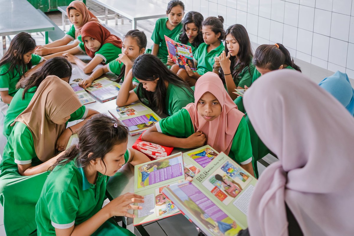 pedulianak's tweet image. Puberty talks with the girls! 💚
At Peduli Anak, our regular sessions help them learn, share, and grow with confidence. Guided by caring counselors, they explore the changes of growing up together.
#GirlsEducation #PubertyTalks #PeduliAnak