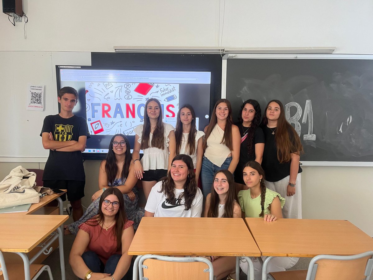 📚🇫🇷 El dissabte passat, l’alumnat de 1r de Batxillerat es va presentar a les proves oficials del nivell DELF B1 de l’Institut Français.

Una experiència molt enriquidora per posar en pràctica tot allò après a l’aula. Molts nervis… però també molta il·lusió.