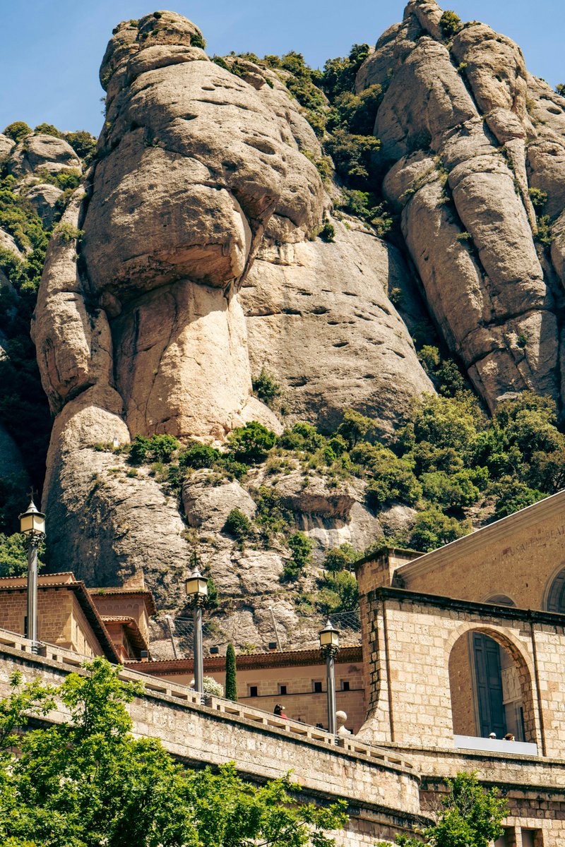 📌Montserrat, molt més que una muntanya
🧵