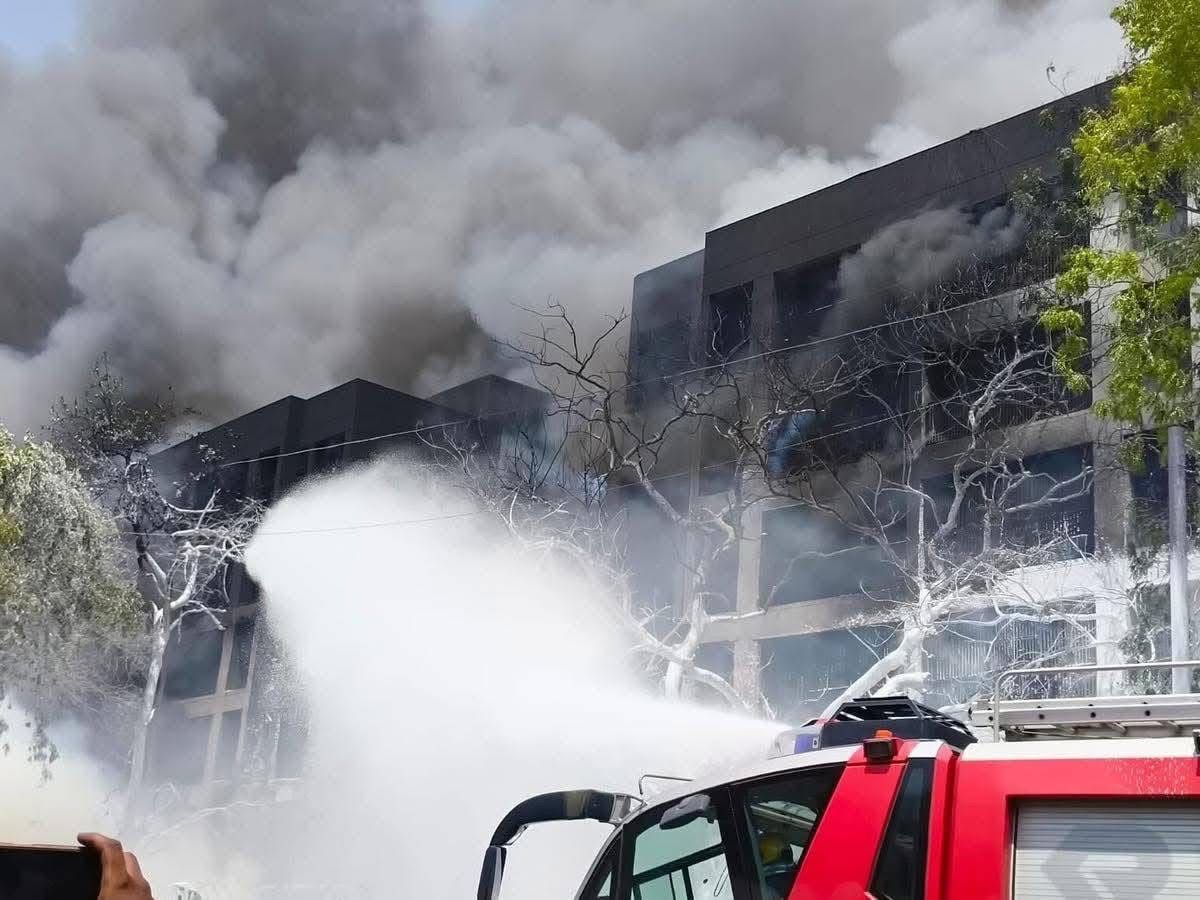 अहमदाबाद से लंदन के लिए उड़ान भरते ही एयर इंडिया के विमान का दुर्घटनाग्रस्त होना अत्यंत दुःखद एवं पीड़ादायक है।  

ईश्वर दिवंगत आत्माओं को शांति और घायलों को शीघ्र स्वास्थ्य लाभ प्रदान करें।