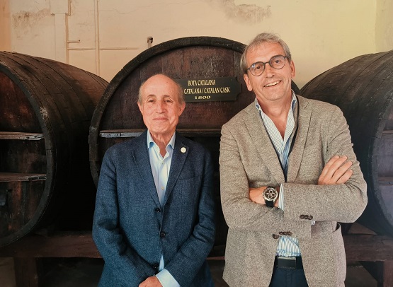 🍷🏵️Valentí Roqueta rep la insígnia d’or de l’Associació Vinícola Catalana
elcargol.com/index.php/vins…