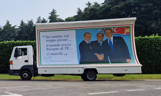 Yesterday in Arcore, in front of the villa of the late Silvio Berlusconi, a giant poster appeared commemorating the former PM. "You left us too soon... The world needed you. We miss you."

June 13, 2025