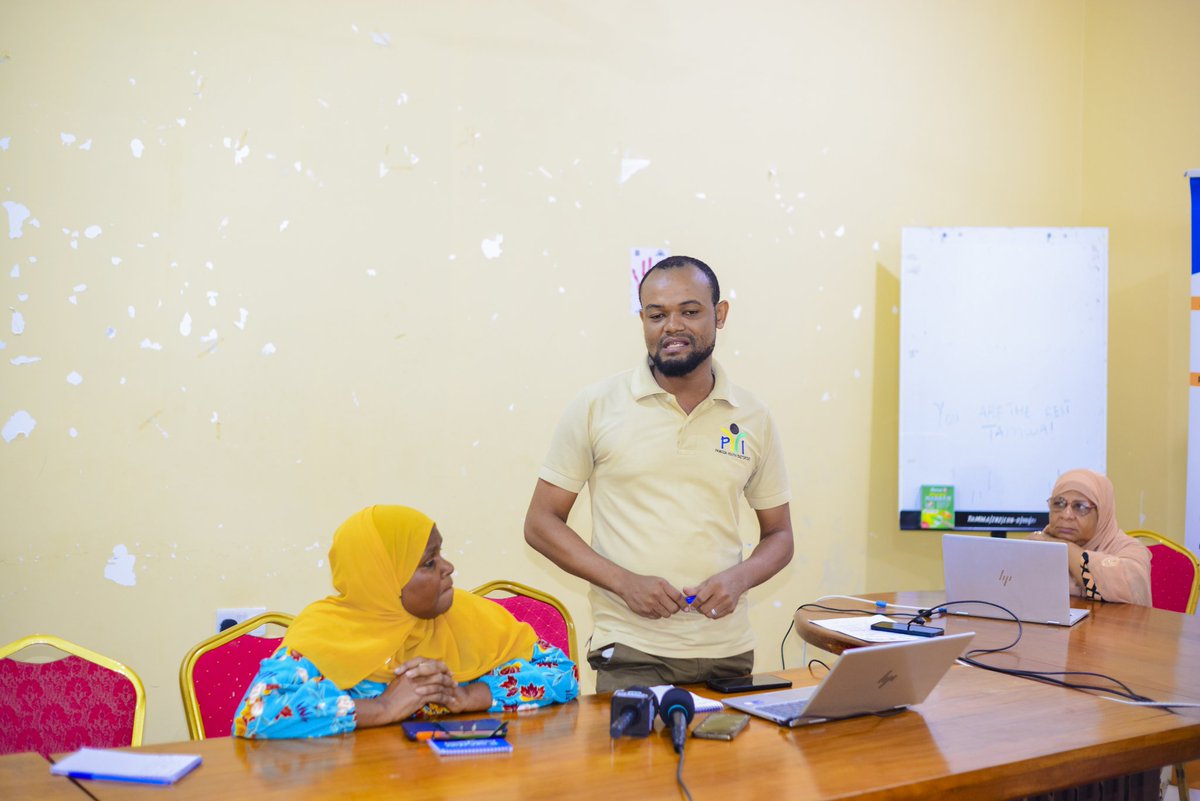 TAMWA_Zanzibar's tweet image. TAMWA ZNZ kwa kushirikiana na JUWAUZA imeandaa mkutano wa siku mbili katika ofisi za TAMWA zilizopo Tunguu, ukihusisha asasi za kiraia, wanaharakati wa haki za binadamu, waandishi wa habari, na wawakilishi kutoka vyama vya siasa.
Lengo la mkutano huu ni kujadili kwa kina…