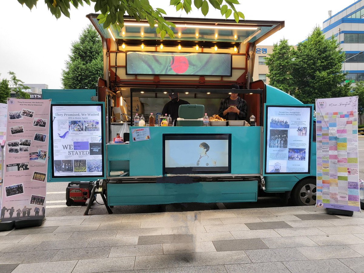 btsbdproject's tweet photo. #BangladeshToBangtan is here! Infront of Hybe Lebel to celebrate @BTS_twt 12th festa. ARMY please join with us🙆‍♀️

#12YearsWithBTS
#BTS12thAnniversary
#2025BTSFESTA https://t.co/X2thFb9J50