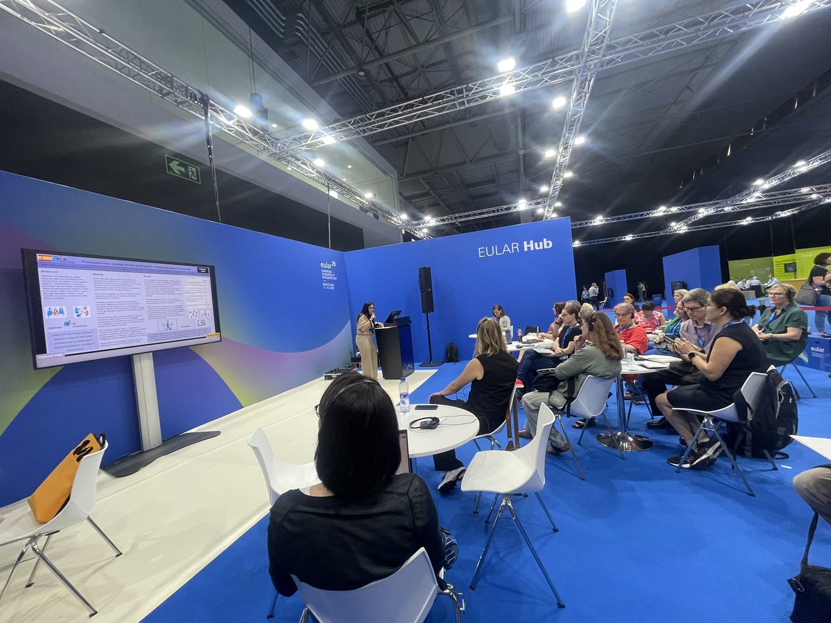 Silvia Aguilera (@sil_aps) on Twitter photo La presidenta de <a href="/openreuma/">OpenReuma</a>, Laura Cano, presenta en #EULAR2025 en la sesión de #PARE el proyecto Participacientes, con la sala llena. ¡Bravo Laura! 👏🏼 La presidenta de <a href="/openreuma/">OpenReuma</a>, Laura Cano, presenta en #EULAR2025 en la sesión de #PARE el proyecto Participacientes, con la sala llena. ¡Bravo Laura! 👏🏼