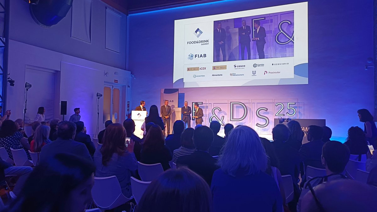 Ayer asistimos al #FoodDrink25

Interesantes reflexiones por parte de un elenco de expertos, dentro de un complejo contexto internacional y con la necesidad de abordar cambios para poder seguir creciendo.