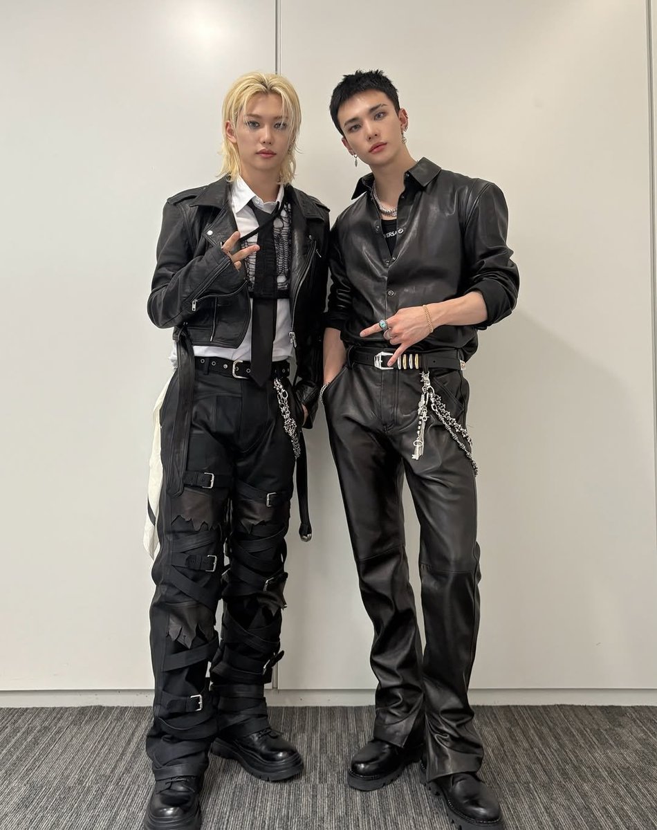 FOTO HYUNLIX DESPIERTEN