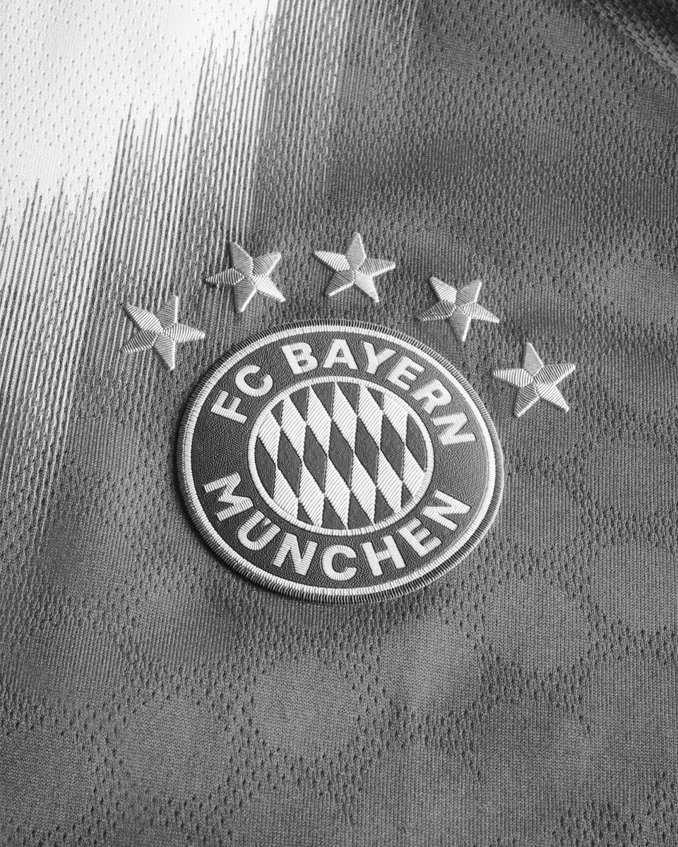 FC Bayern München is deeply saddened by the plane accident that occurred near Ahmedabad airport. 

Our deepest condolences and sympathies go out to all families and friends of the victims.