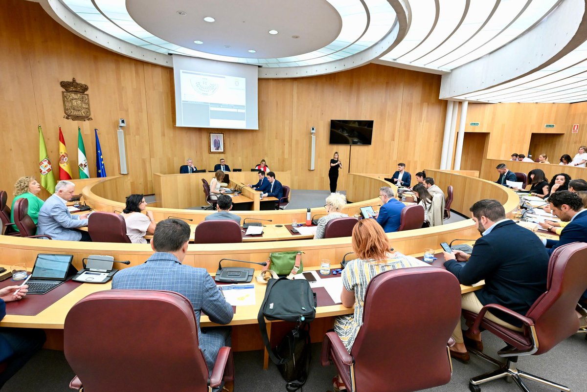 ✅Aprobamos hoy la nueva convocatoria con la que vamos a invertir más de 3 Millones de euros en las instalaciones deportivas de los municipios de la provincia 

🫱🏻‍🫲🏽Apostando por el deporte y porque nuestros pueblos cuenten con instalaciones deportivas de primer nivel