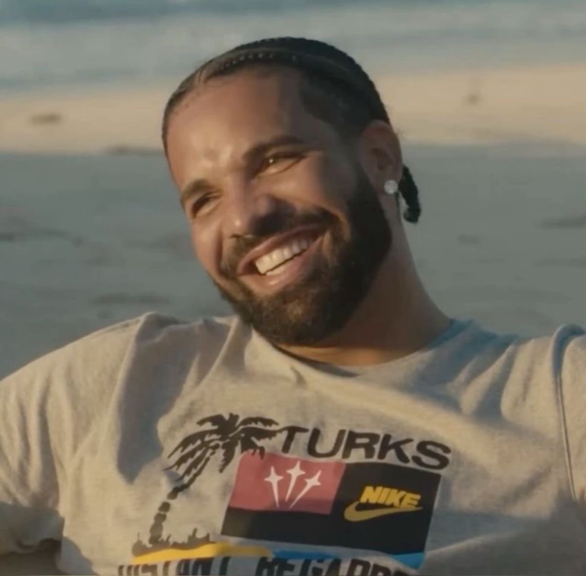 Eventually Drake will go to LA and fill whatever venue he chooses to perform in, and he won't perform a single diss track. The difference between the two artists.