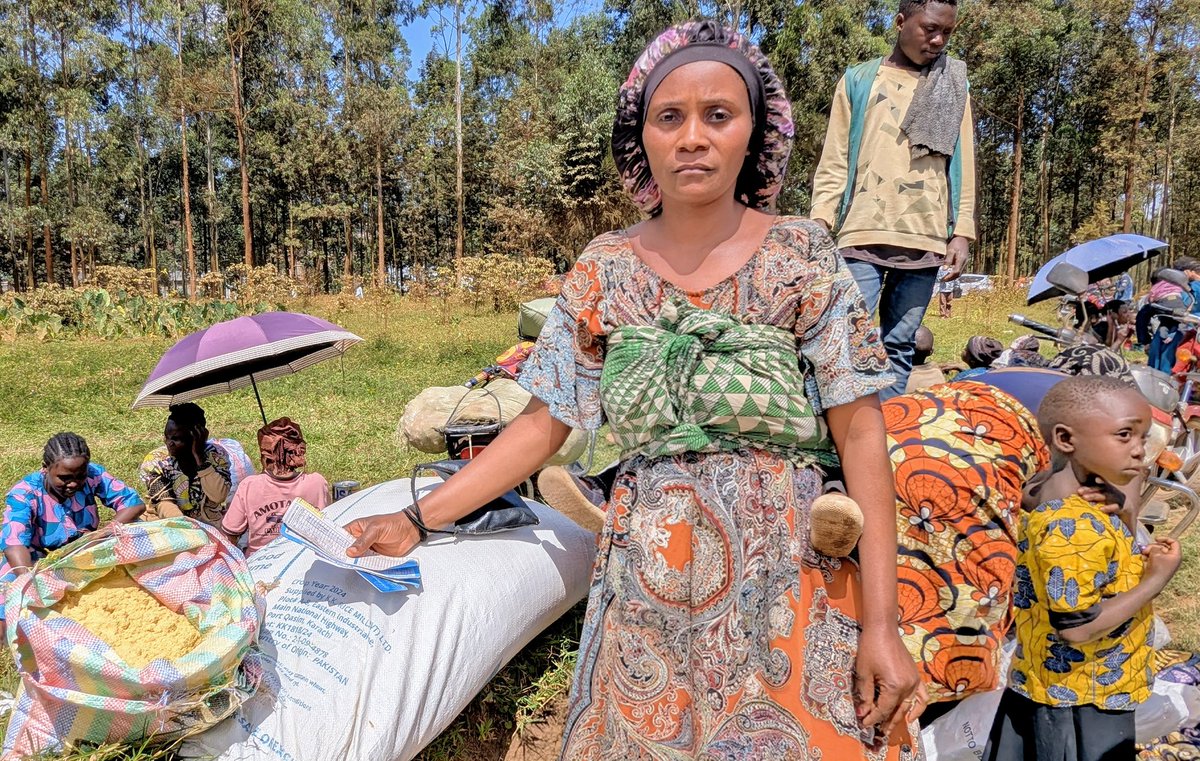 caritasdbb's tweet photo. A Butembo, grâce au @WFPDRC
Caritas Butembo-Beni distribue des vivres à 7200 personnes déplacées. A cette 6è phase, 130 #FEFA reçoivent des instants nutritionnels pour prévenir la malnutrition des femmes &amp; des enfants dans ce contexte de crise au Nord-Kivu https://t.co/oWB3p63eF3 https://t.co/0kCgjnIGo9
