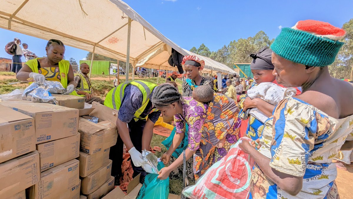 Caritas Butembo Beni (@caritasdbb) on Twitter photo A Butembo, grâce au <a href="/WFPDRC/">WFP DRC</a>
Caritas Butembo-Beni distribue des vivres à 7200 personnes déplacées. A cette 6è phase, 130 #FEFA reçoivent des instants nutritionnels pour prévenir la malnutrition des femmes & des enfants dans ce contexte de crise au Nord-Kivu caritasbube.org/2025/06/13/nor… A Butembo, grâce au <a href="/WFPDRC/">WFP DRC</a>
Caritas Butembo-Beni distribue des vivres à 7200 personnes déplacées. A cette 6è phase, 130 #FEFA reçoivent des instants nutritionnels pour prévenir la malnutrition des femmes & des enfants dans ce contexte de crise au Nord-Kivu caritasbube.org/2025/06/13/nor…