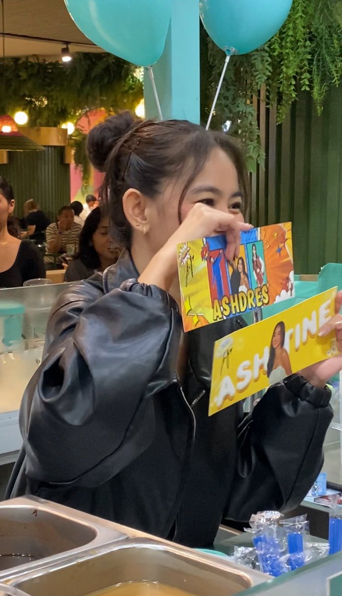 msmaumarfil's tweet photo. ASHDRES HANGGANG MAGVIOLET.

Ashtine, we’ll never forget your “bakit (kayo) nakangiti?”

Biii. Ikaw talaga yung ngiting ngiti 😂 https://t.co/d7JLNZC46q