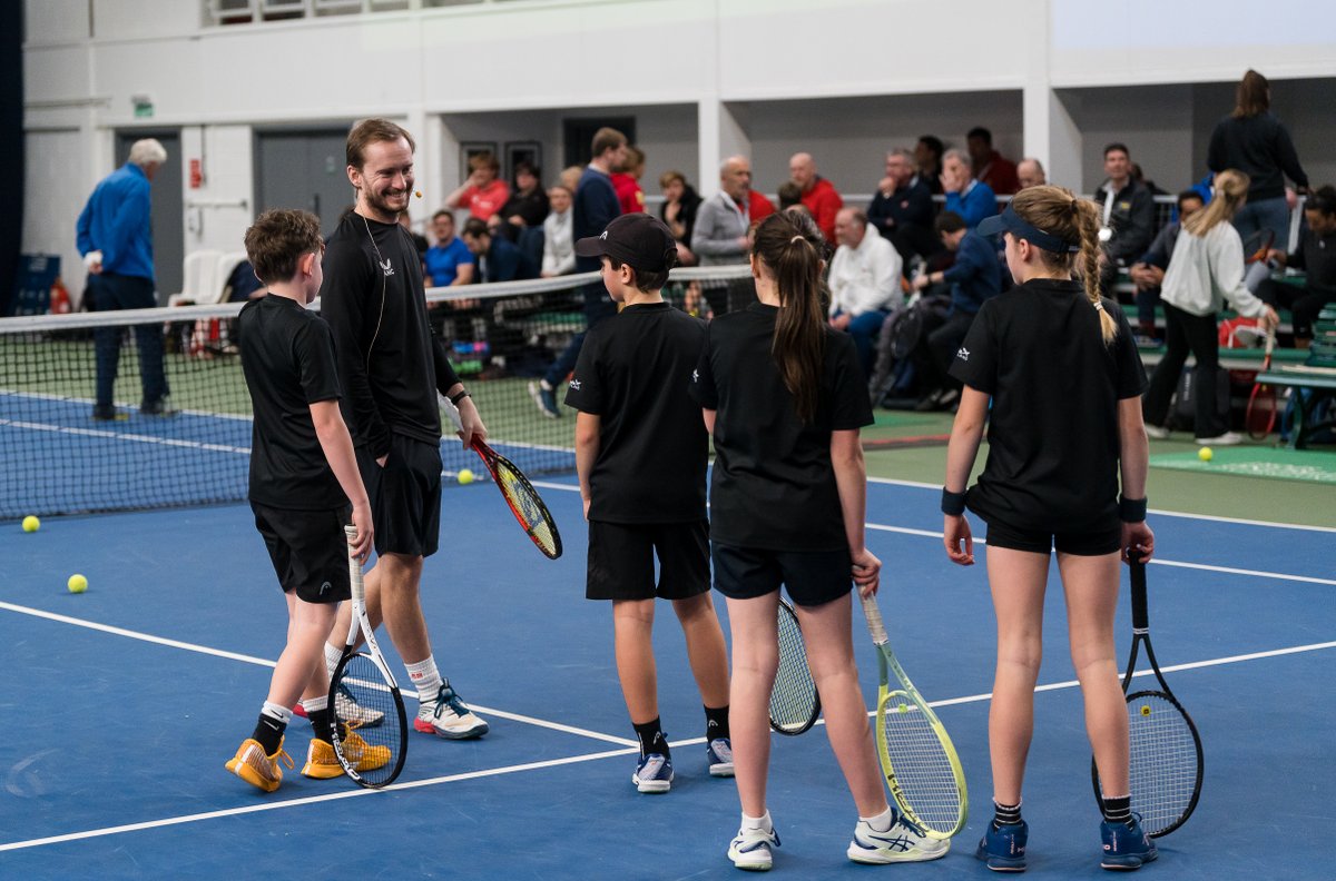Are you aged under 20 &amp; looking to work in tennis? 🎾

We're inviting applications for our Coach Development Apprenticeship programme, which is designed to nurture ambitious young coaching talent 🤝

All the info &amp; how to apply ➡️ ow.ly/6opk50W8QRb