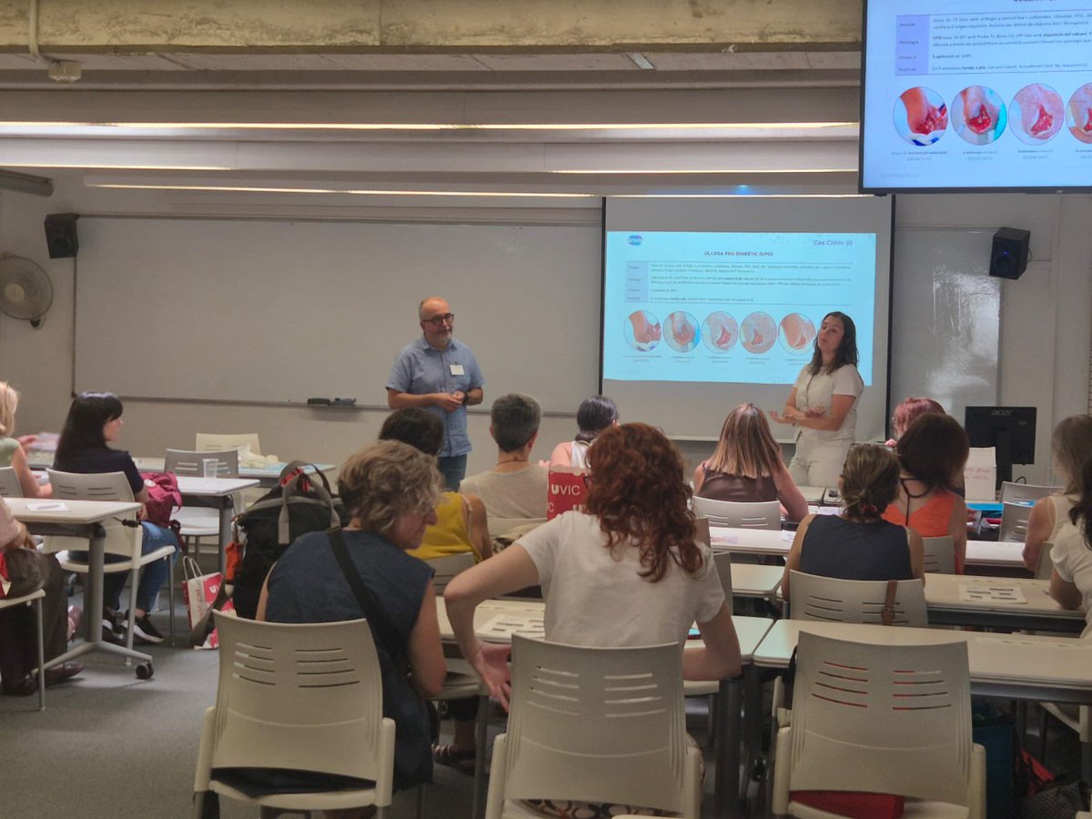 TR2Lab (@tr2lab) on Twitter photo 🔹Els talleristes Júlia Dulsat i en Pere Coca han presentat les citocines com la darrera revolució en el tractament de ferides complexes <a href="/TR_Qrem/">Qrem Tecnología Regenerativa</a> <a href="/SJDbarcelona_ca/">Hospital Sant Joan de Déu Barcelona CAT</a> #jornadaferides2025 🔹Els talleristes Júlia Dulsat i en Pere Coca han presentat les citocines com la darrera revolució en el tractament de ferides complexes <a href="/TR_Qrem/">Qrem Tecnología Regenerativa</a> <a href="/SJDbarcelona_ca/">Hospital Sant Joan de Déu Barcelona CAT</a> #jornadaferides2025