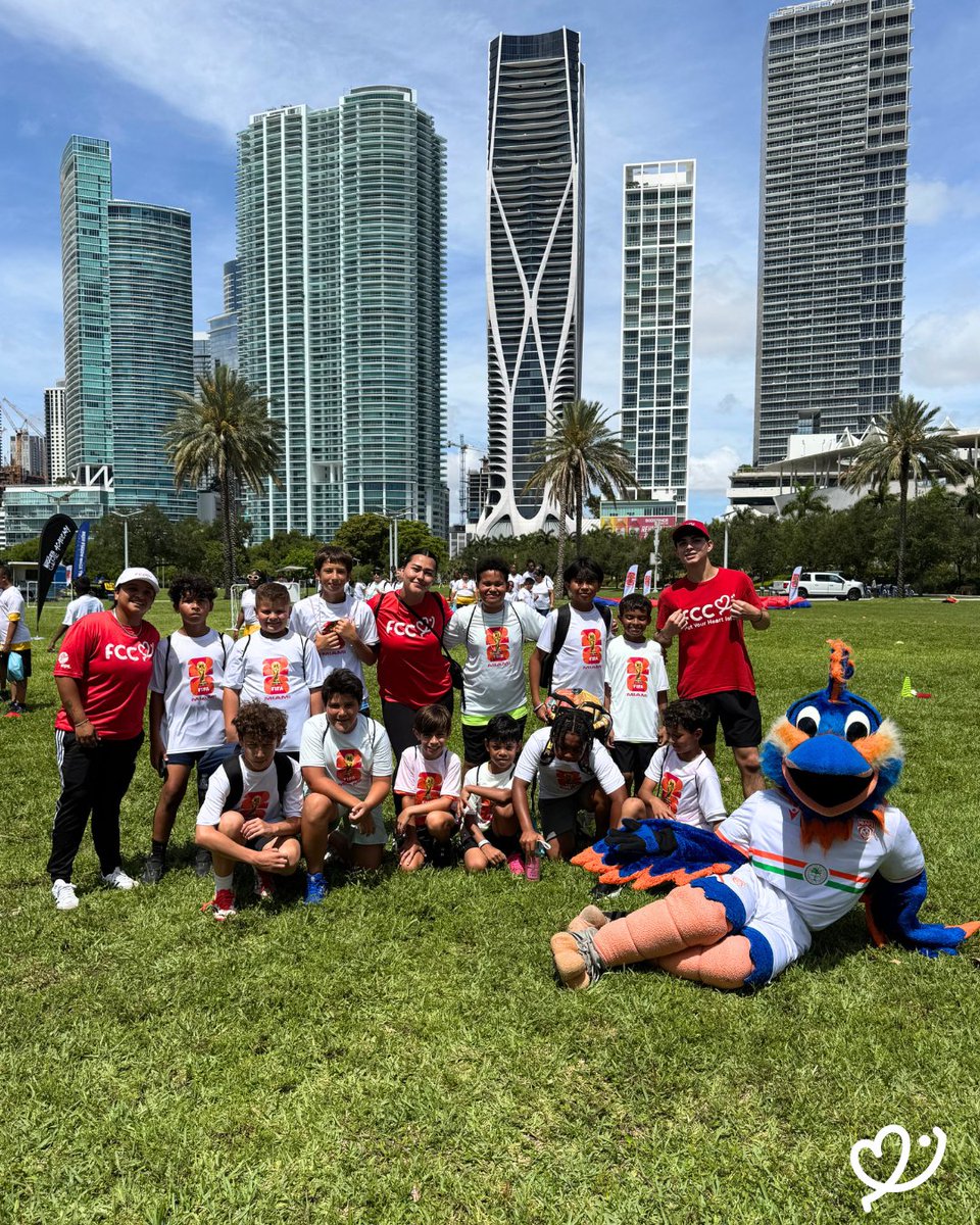 fccusaofficial's tweet image. 🎉⚽ The countdown begins!
We’re officially One Year Out from @FIFAWorldCup 26™ action in Miami—and FCC is proud to be part of the excitement! 🇺🇸🌍