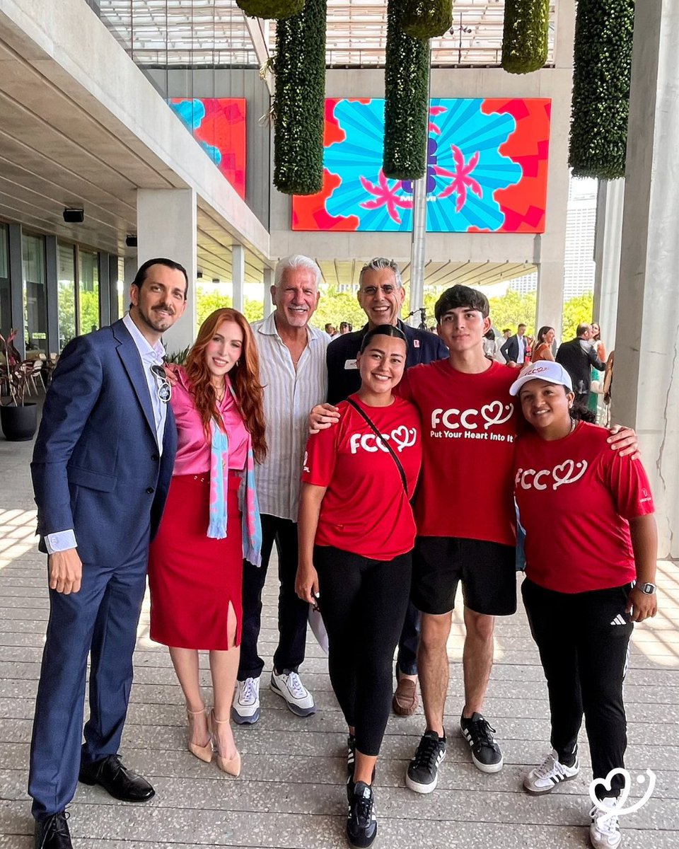 fccusaofficial's tweet image. 🎉⚽ The countdown begins!
We’re officially One Year Out from @FIFAWorldCup 26™ action in Miami—and FCC is proud to be part of the excitement! 🇺🇸🌍