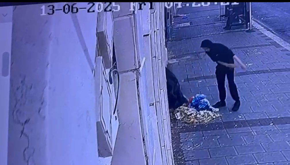 Newham Muslims (@newhammuslims) on Twitter photo Disgusting Islamophobia on the streets of Newham. Today. June 2025.
Early this morning someone threw glass bottles, spat at and ripped up rubbish bags outside of a masjid in East Ham.
<a href="/MPSNewham/">Newham MPS | North East BCU</a> must take urgent action to identify and hold this person accountable. <a href="/metpoliceuk/">Metropolitan Police</a> Disgusting Islamophobia on the streets of Newham. Today. June 2025.
Early this morning someone threw glass bottles, spat at and ripped up rubbish bags outside of a masjid in East Ham.
<a href="/MPSNewham/">Newham MPS | North East BCU</a> must take urgent action to identify and hold this person accountable. <a href="/metpoliceuk/">Metropolitan Police</a>