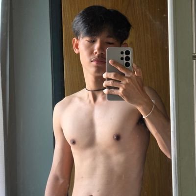 boy X tweet media