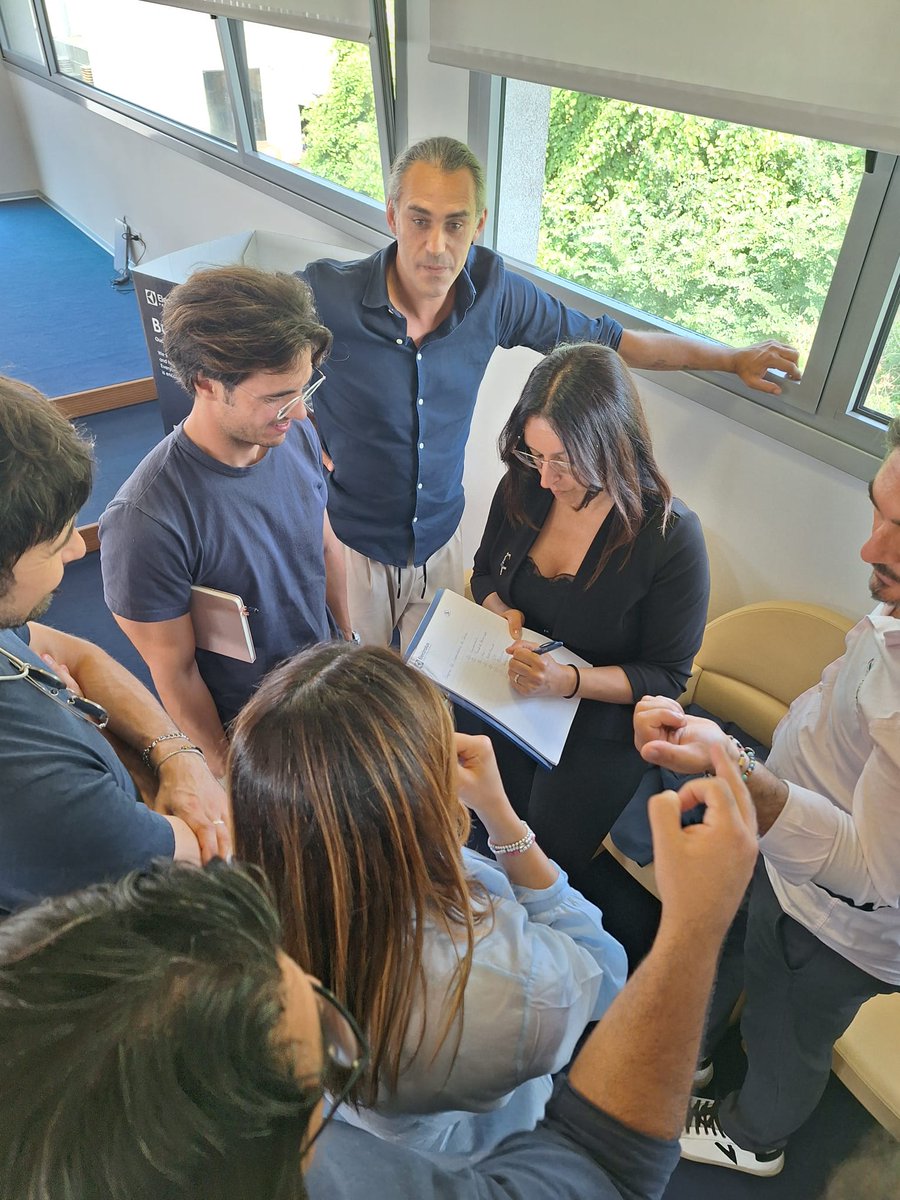 #PUNTIAMO sempre ad essere un passo avanti! 💪 Con #AdvancedSalesTraining2025 formiamo i nostri #Partner per affrontare il mercato con competenze e visione. 
Vai su 👉 bit.ly/ElectroluxProI… 👈 e scopri le cucine professionali d’eccellenza🌟
#noicisiamosempre