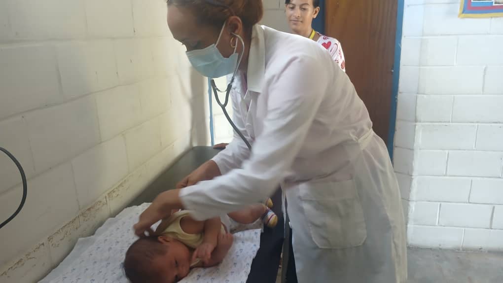 Los colaboradores del CDI Villa La Manga brindando una atención médica de calidad al pueblo venezolano en saludo al natalicio de Ernesto Che Guevara y Antonio Maceo.
<a href="/Cubacooperabol2/">Brigada Médica 🇨🇺 Bolívar🇻🇪</a> 
<a href="/cubacooperaven/">Brigada Médica Cubana en Venezuela</a>
@cdivillalamanga