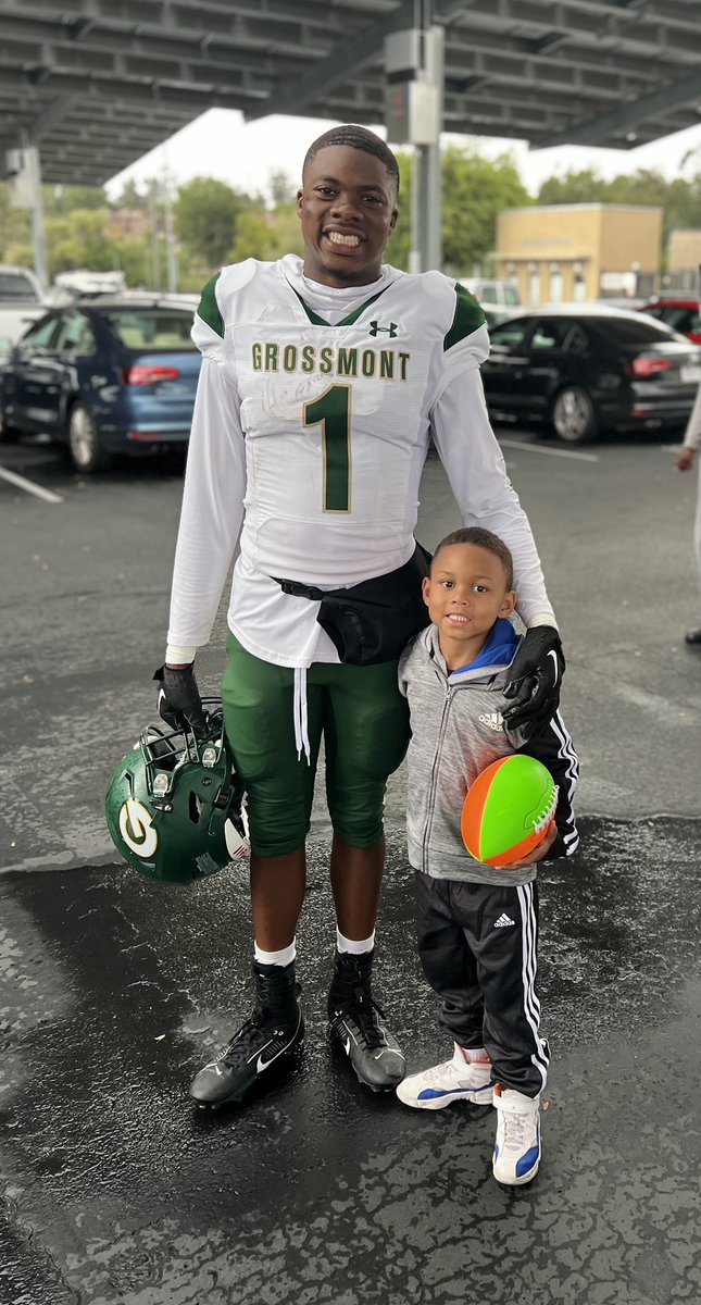 They say when you recruit the player, you recruit the family … meet my nephew, Papas. He came to every summer practice last year ✊🏾. I need a jersey in his size too Coach 💯✊🏾❤️‼️ #unsigned #JUCOPRODUCT #Transfers #unkandphew