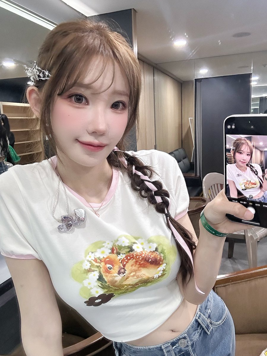@Weekly_QWER: Jun,13,2025 Magenta naver fancafe post How was the surprise performance we showed you at Beautiful Mint Life today?! D-Day and G9JB Freedumb! I still remember the great response hehe I was so happy to see so many faces I missed!! I'm happy 🥺 Let's go see Fubon Guardians…
