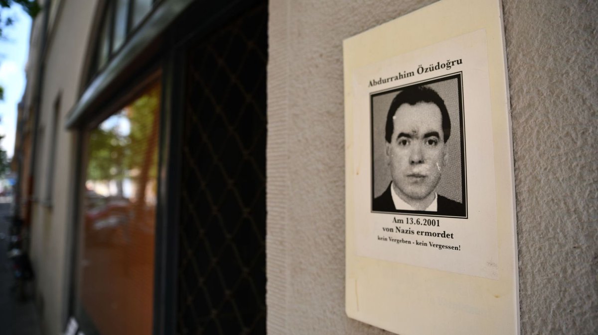 Heute vor 24 Jahren wurde Abdurrahim Özudoğru von den Rechtsterroristen des NSU in Nürnberg ermordet. Kein Vergessen! #Terrorismus