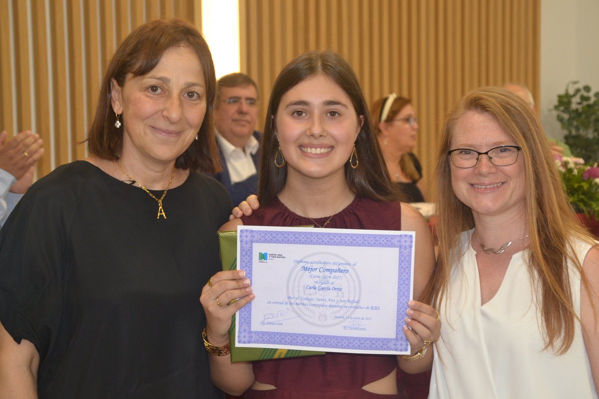 Santa Ana y San Rafael (@colegiosasr) on Twitter photo Hoy nuestros alumnos de 4ºESO cierran una etapa. Algunos seguirán con nosotros en Bachillerato, otros emprenden nuevos caminos.
Gracias por lo vivido, por crecer juntos y por tanto.
¡Os deseamos lo mejor! 💫
#Marianistas #MeWe #Colegio #Educación #ESO <a href="/colemarianistas/">Colegios Marianistas #MEWE #DelYoAlNosotros</a> Hoy nuestros alumnos de 4ºESO cierran una etapa. Algunos seguirán con nosotros en Bachillerato, otros emprenden nuevos caminos.
Gracias por lo vivido, por crecer juntos y por tanto.
¡Os deseamos lo mejor! 💫
#Marianistas #MeWe #Colegio #Educación #ESO <a href="/colemarianistas/">Colegios Marianistas #MEWE #DelYoAlNosotros</a>