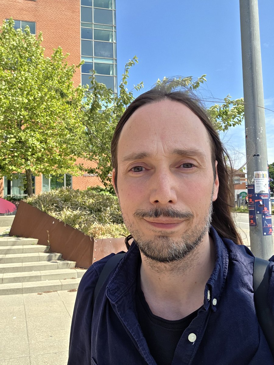 Just finished my talk on luck egalitarianism and the moral limits of markets at Aarhus University's philosophy Department's Research Seminar. Now the weekend awaits for both the grasshopper and the ant.