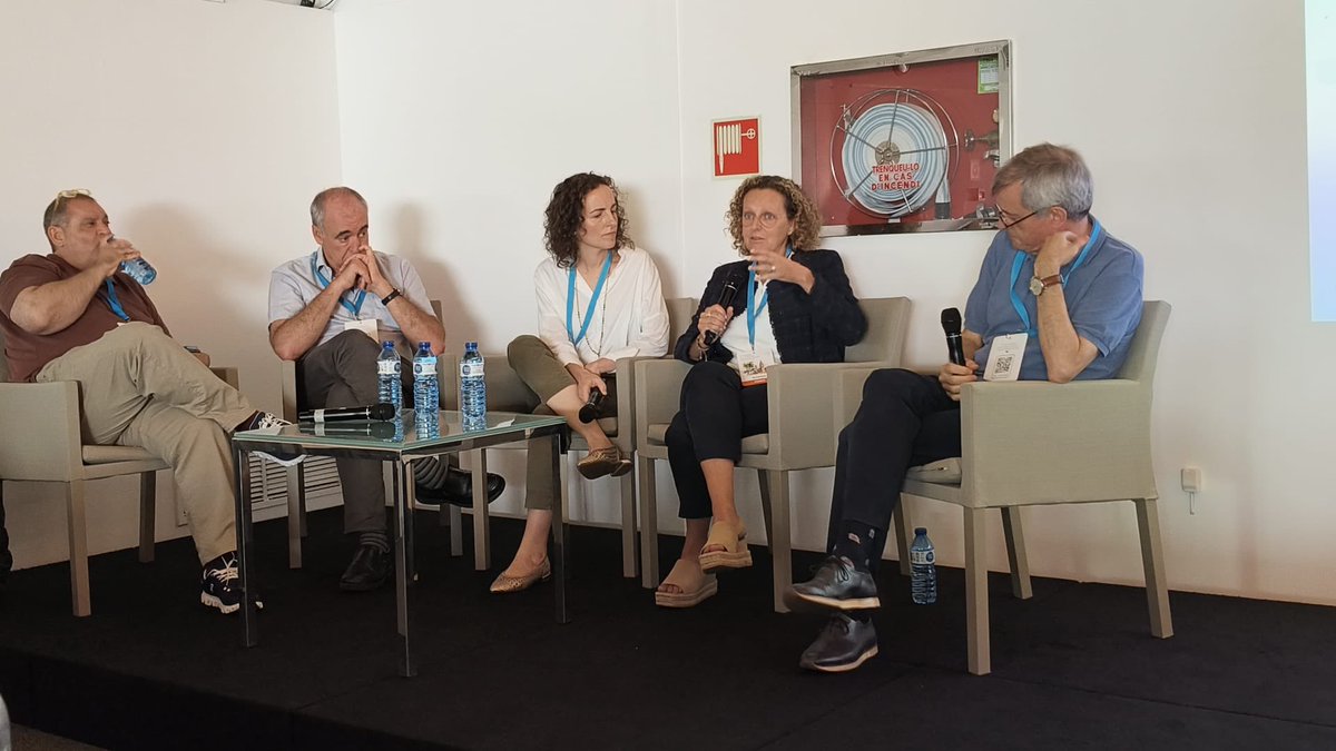 Òscar Reig (@oscarreigmd) on Twitter photo 📢 Gran participació dels oncòlegs del <a href="/hospitalclinic/">Hospital Clínic</a> al 4t Congrés de la <a href="/SCBdOncologia/">SCBdOncologia</a>!
Amb aportacions de <a href="/MeritxellMolla/">Meritxell Mollà</a>, <a href="/FranAya6/">Fran Aya</a>, <a href="/tannyda02/">Tanny Barreto</a> i els nostres residents 👏
Han estat dos dies d’aprenentatge intens i retrobaments amb bons amics. 📢 Gran participació dels oncòlegs del <a href="/hospitalclinic/">Hospital Clínic</a> al 4t Congrés de la <a href="/SCBdOncologia/">SCBdOncologia</a>!
Amb aportacions de <a href="/MeritxellMolla/">Meritxell Mollà</a>, <a href="/FranAya6/">Fran Aya</a>, <a href="/tannyda02/">Tanny Barreto</a> i els nostres residents 👏
Han estat dos dies d’aprenentatge intens i retrobaments amb bons amics.