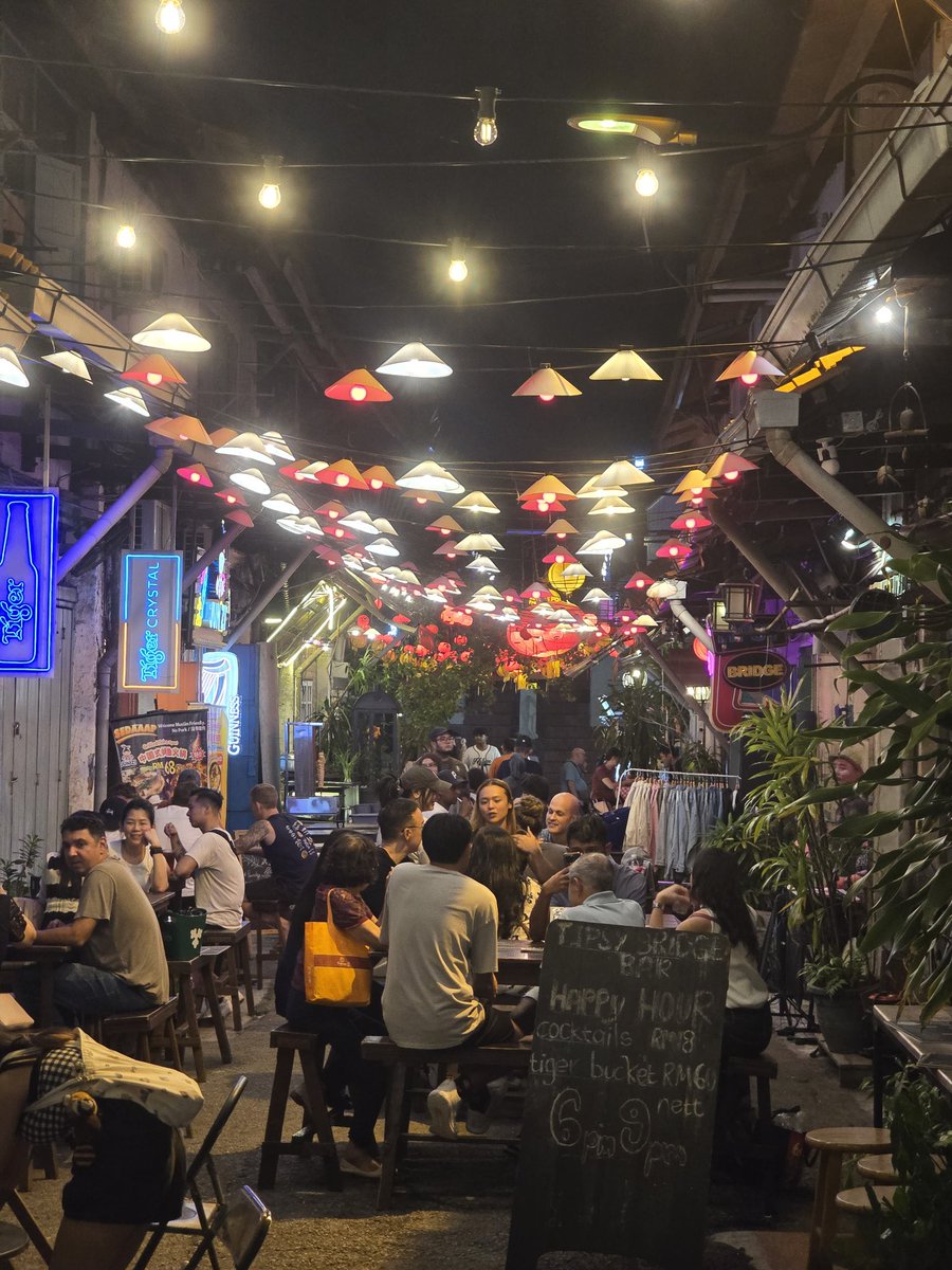 吃点东西就回酒店了🥰