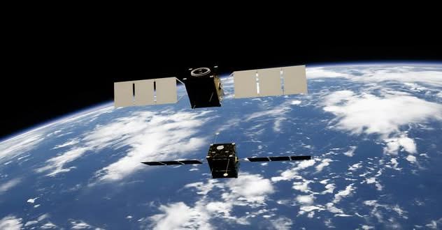 TechstrongIT's tweet image. Europe is taking a major step toward space-based 5G.
The ESA and Constellation Technologies will launch their first satellite this month to enable low-latency, high-bandwidth mmWave connectivity from Low Earth Orbit.
Details: 👉 buff.ly/Y3EuDxt
#5G #LEO #ESA #SpaceTech
