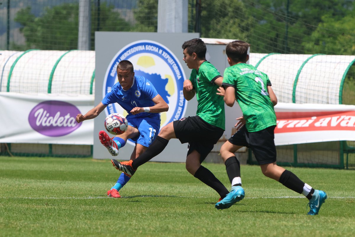 Bh. pioniri u finalu Škijinog Memorijala
U-15 reprezentacija Bosne i Hercegovine pobijedila je danas u Trening centru NS/FS BiH u Zenici selekciju Sarajeva i Istočnog Sarajeva sa 4:1, u utakmici polufinala 13. Memorijalnog turnira „Josip Katalinski-Škija“.