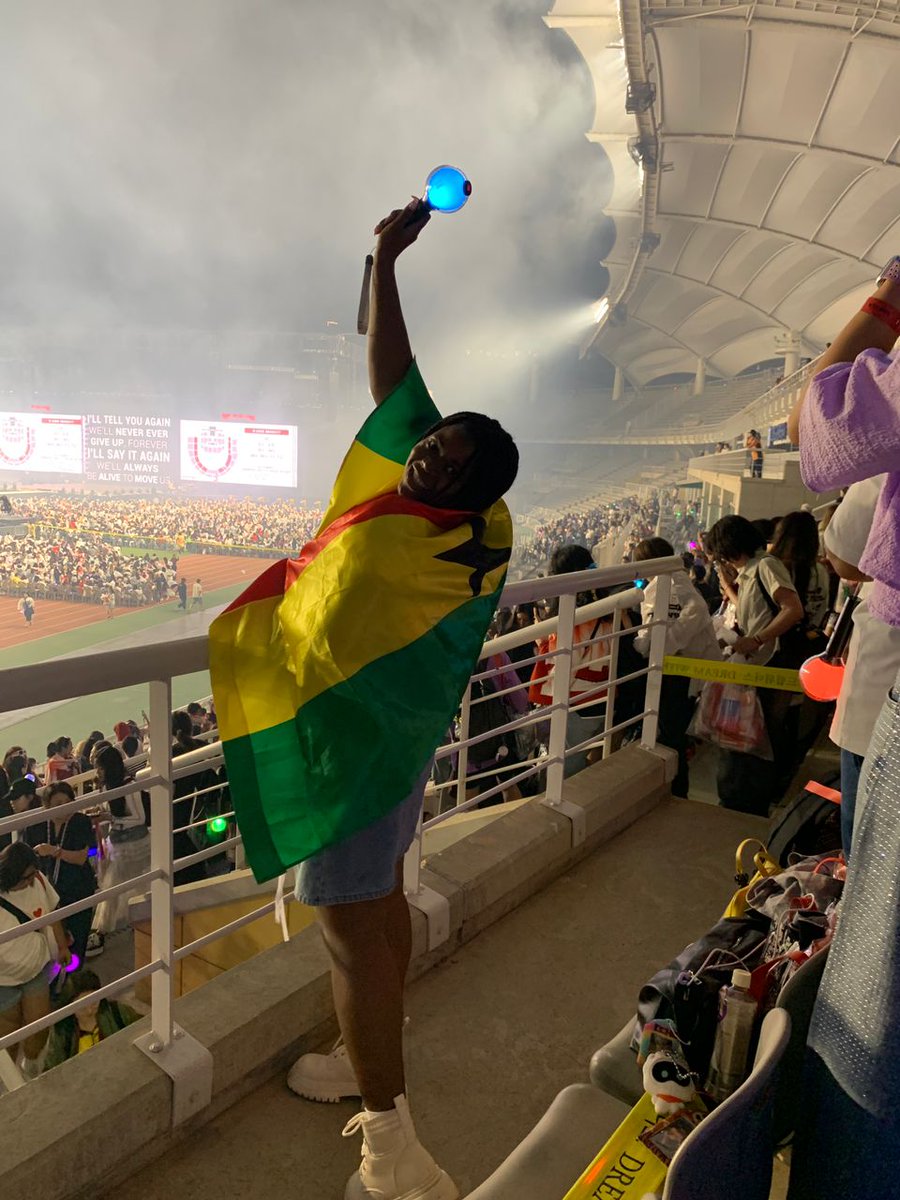 BTSGhanaARMY's tweet image. And we repped at the #HOPE_ON_THE_STAGE_TOUR_FINAL right in South Korea 💜🇬🇭💜🇬🇭
Gurl you made us proud💜💜💜💜💜

CONGRATULATIONS J-HOPE
J-HOPE BEST PERFORER
#HOPE_ON_THE_FESTA_STAGE
#HOS_TOUR_FINAL #HOS_TOUR_FINAL_D1 #JHOPE #FESTA2025 #BTSFESTA2025