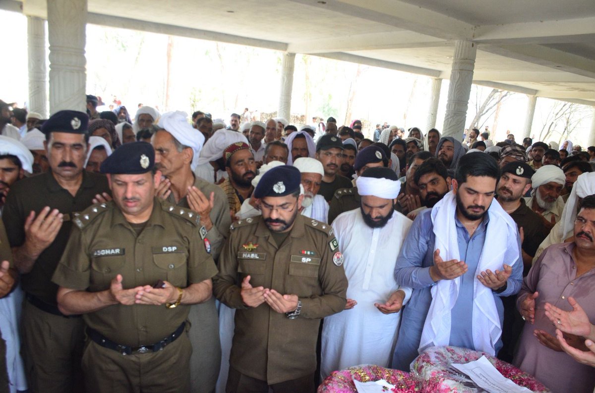 SyedAdnanHaidr's tweet photo. I lost my Mamu Constable Syed Sajjad Hussain Shaheed who embraced martyrdom in the line of duty , gunned down by dacoits while courageously protecting innocent lives. His loss devastated our family, but the unwavering support of @OfficialDPRPP, @Rporwp and @RwpPolice gave us strength when we needed it most.

From the hospital to the Janazah at Police Lines HQ and all the way to his burial in our native village, Punjab Police stood by us not just in uniform, but with compassion, dignityband unwavering presence.

We are deeply grateful to IG Punjab, #RPO ( @Rporwp ) Babar Sarfraz Alpa, #CPO Syed Khalid Hamdani (@HamdaniPSP) and everyone who treated our family like their own. Their gestures salutes, floral tributes and personal support reflected true brotherhood.

This is the side of policing the public rarely sees one that mourns its own, honors its martyrs and stands shoulder to shoulder with grieving families.

The two dacoits responsible for his martyrdom were eliminated in separate encounters. Justice was served. But while we grieve deeply, we remain proud of his sacrifice.

Salute to our police. Salute to our martyrs.